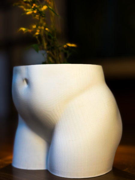 Butt Planter – Modern Sculptural Plant Pot